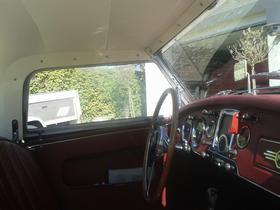 aluminum hardtop interior